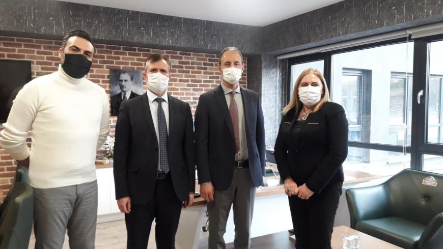 NNY Üniversitesi Mühendislik Fakültesi Dekan V. Prof. Dr. Erkan KÖSE Nuh Naci Yazgan Üniversitesi Basın Yayın Halkla İlişkiler ve Tanıtım ekibi ile birlikte lise ziyaretleri kapsamında Kayseri İstem Koleji' ni ziyaret etmiştir.