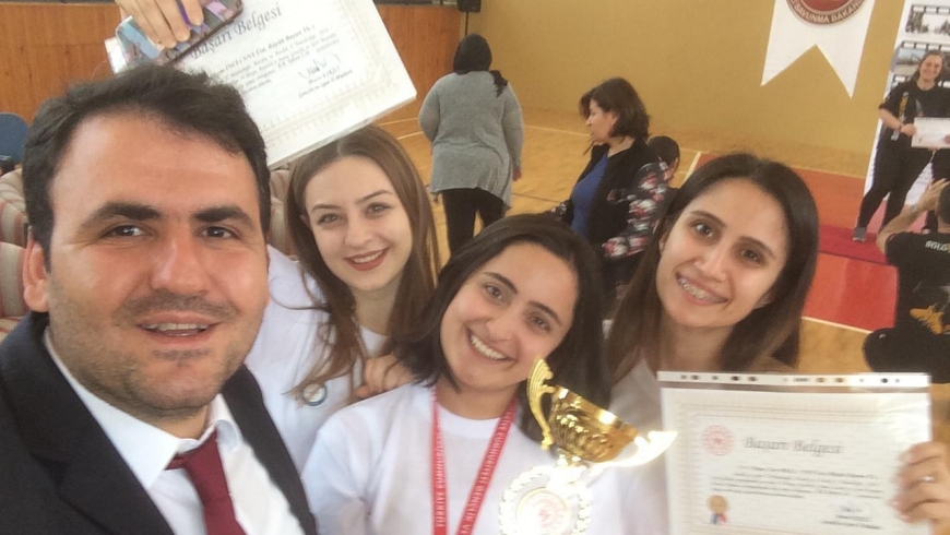Öğrencilerimiz 19 Mayıs Havalı Tabanca Atış Müsabakasında Kupa Kazandılar