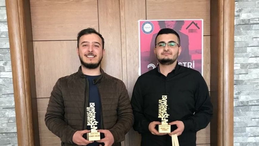 İnsan Hakları Slogan ve Afiş Yarışmasında İki Öğrencimiz Ödül Kazandı