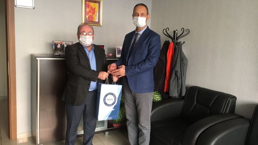 Mühendislik Fakültesi Dekanı Prof. Dr. Erkan KÖSE, T.C. Aile ve Sosyal Hizmetler İl Müdür Yardımcısı Erdem ALBAYRAK' ı ortak yürütülebilecek projeleri görüşmek üzere makamında ziyaret etti.