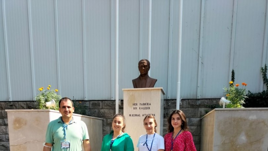 Bölüm Başkanımız Doç. Dr. Oğuzhan Ahmet ARIK, staj ziyaretleri kapsamında son durak olarak Kilim Mobilya, Seferoğlu Elektrik ve Orta Anadolu A.Ş. ziyaret etti.