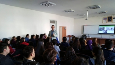 Seyide Daloğlu Anadolu Lisesi'nde Endüstri 4.0 ve Geleceğin Meslekleri konferansı düzenledik